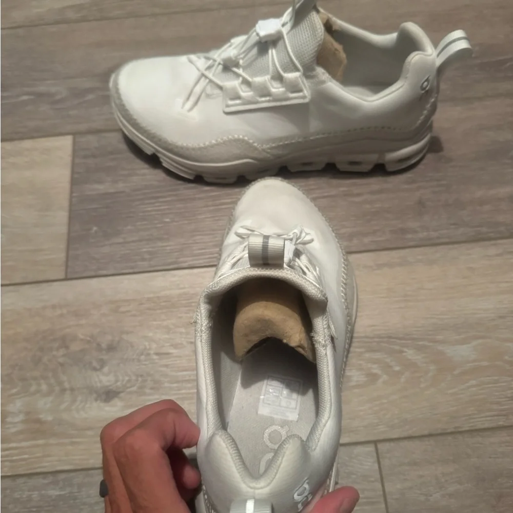 Great Condition On Cloud Cloudaway - Picture 3 of 4